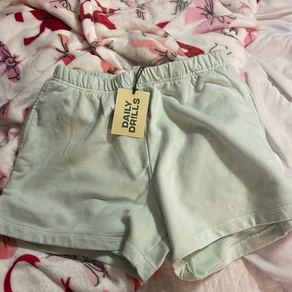 Brand new unworn daily drills sweatshorts